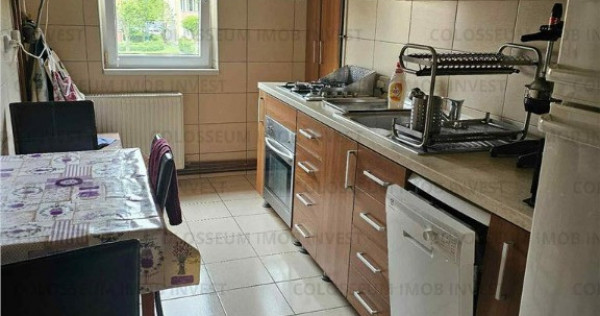 COLOSSEUM: Apartament 4 Camere Piata Tractorul