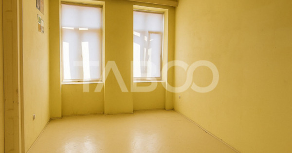 Apartament de vanzare 75 mpu 3 camere etaj 1 Centrul Istoric