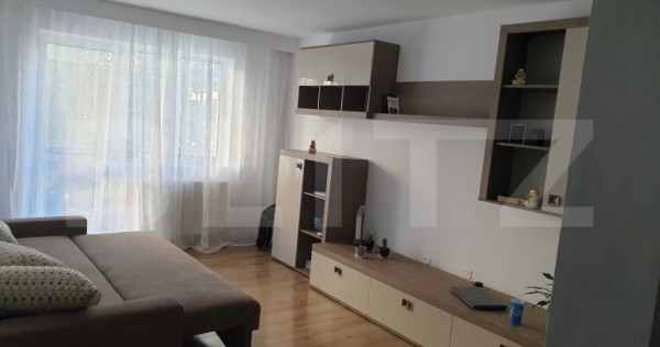 Apartament cu 2 camere, decomandat, proaspat renovat, zona M