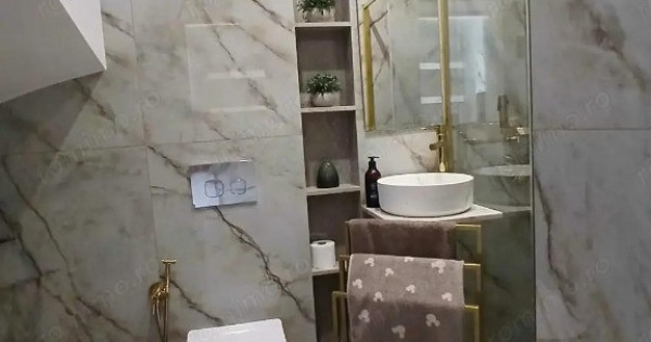 Garsoniera in zona Izvor