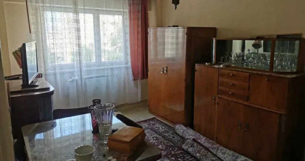 Apartament 2 camere, decomandat - zona Grivitei