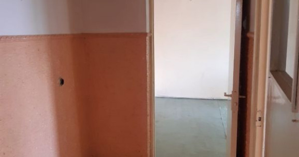 3camere, dec Pta Centrala, etaj 1