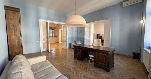 Spațiu elegant de birouri în clădire istorică – Ult...