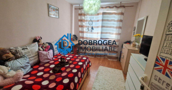 VEST -3 CAMERE SEMIDECOMANDAT , ETAJ 3, CENTRALA GAZ, 52 MP