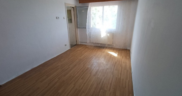 Dragos Voda, garsoniera , etaj 2