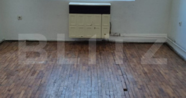 Garsoniera 20 mp , zona Micro 15