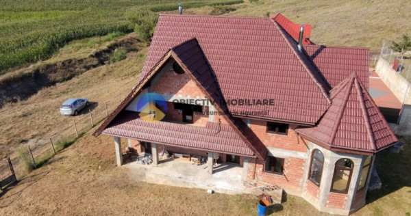 Casă + teren de vânzare - Zona Gârcina