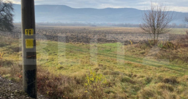 Teren 5500 mp lotizabil, l&acirc;ngă gară Șieu-Măgheruș, pre