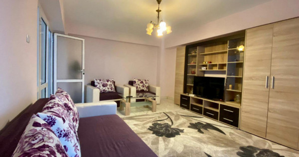 Capitol, bd. Mamaia, 2 camere, gaze, mobilat, Constanta