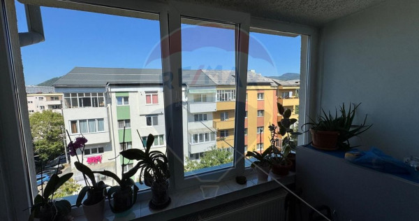 De vanzare: apartament cu 4 camere in zona ultracentrala