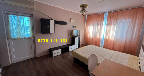 Apartament 3 camere, suprafata 75mp, Calarasilor Viziru 3