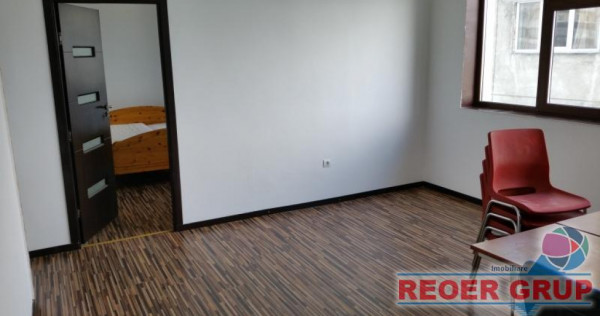 Republicii 3 cam 1A, etaj 6/10 renovat 400 euro/luna