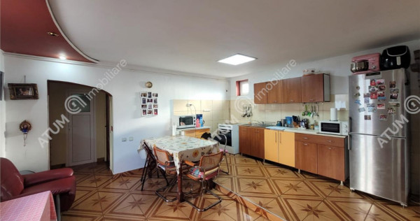 Casa individuala 3 camere pivnita 235 mp teren zona Veterani