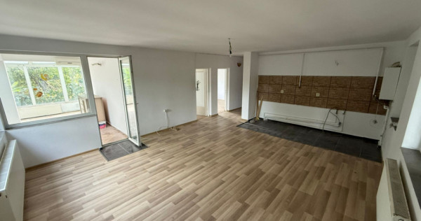 Apartament 3 camere, in casa tip vilă, cu terasă extinsă,