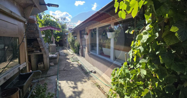 Casă / Vilă cu 6 camere de vânzare