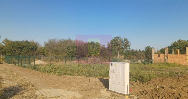 Săbăreni, lot de casă 1050 mp, curent l&acirc;ngă teren
