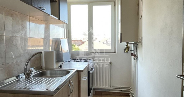 Apartament cu 2 camere, centrala proprie, situat in zona Sagului