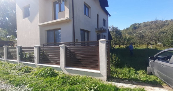 Gardani, casa cu etaj