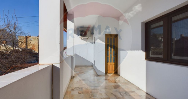 Vilă renovată – nemobilata Berceni/ Metrou Eroii Revo...