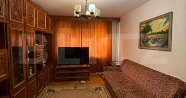 Apartament 3 camere, decomandat, etajul 2, zona Grivita