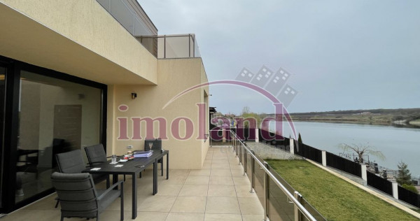 Casă ultramoderna la cheie 2024 pe malul lacului Laguna ...