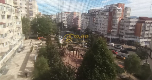 Apartament 4 camere decomandate - Păcurari