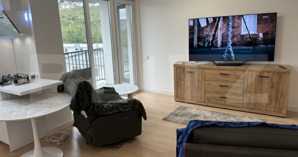 Apartament cu 2 camere, 58 mp, parcare subterană, zona Tău