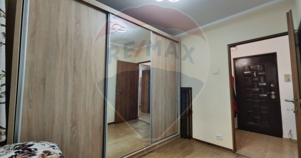 Apartament cu 3 camere de vânzare în zona 1 Decembrie 1918