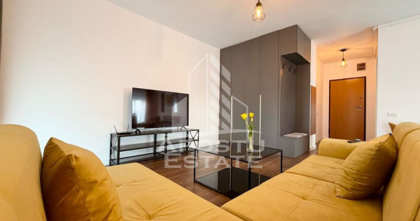 Apartament 2 camere, curte proprie, loc de parcare, Toron...