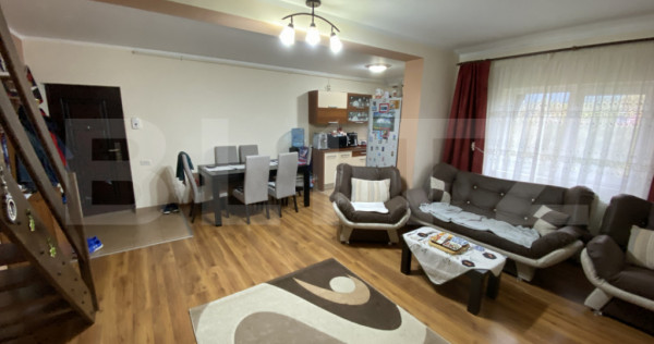 Apartament cu 3 camere, 81 mp, decomandat zona Bradet