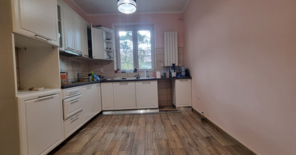 Aviatori-bloc tip vilă- 2 camere- renovat recent- boxă pe