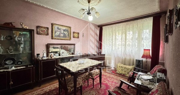 Apartament cu 3 camere, decomandat, zona Dacia