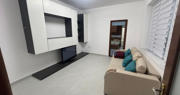 2 Camere Piata Constitutiei + Loc de Parcare