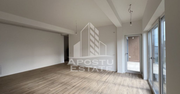 De vanzare 77 mp spatiu comercial la parter cu 48 mp grad...