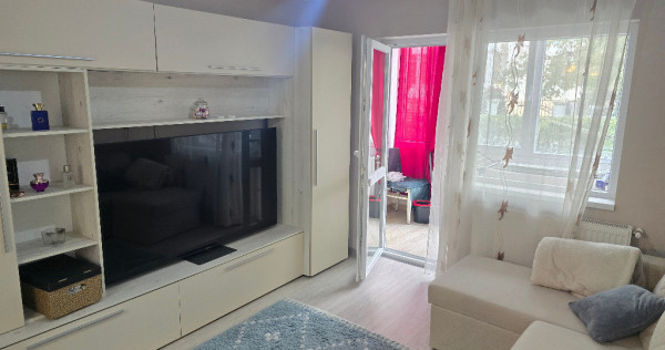 Vand apartament 2 camere in Deva, zona Bld Dacia, parter, mobilat