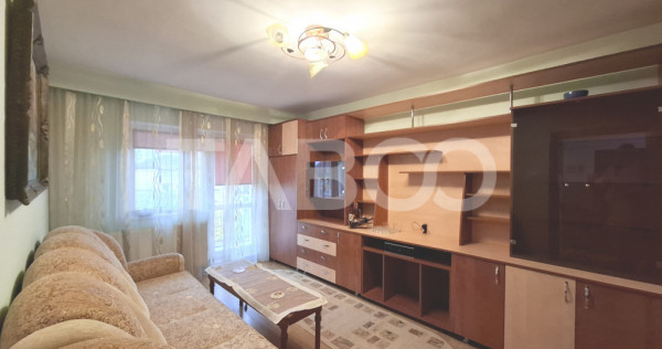 Apartament 3 camere de vanzare decomandat 58 mp zona Valea A