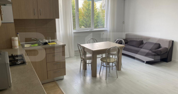 Apartament 3 camere, 63 mp, zona Vivo