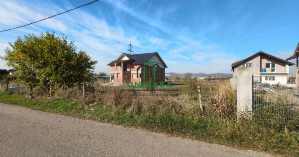 Teren 2407 mp/Mihaesti /sat Stuparei