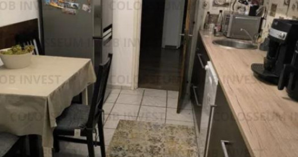 Apartament 3 camere, decomandat - zona Racadau.