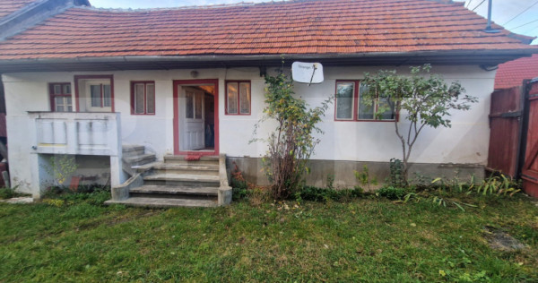 Casa batraneasca 15 minute de Brasov, 2 CAMERE 380 MP TEREN