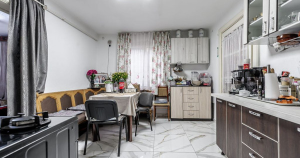 Șansă pentru familie mare apartament la casă, cu teren...