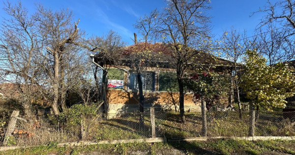 GOSPODARIE - liniste - natura - DE VANZARE