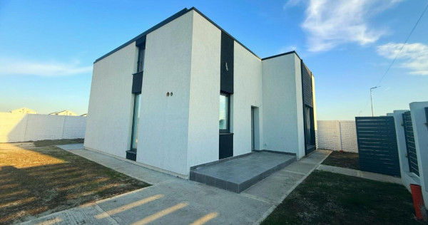 Casa Individuala la intrare in Berceni / 3 Camere / 2 Bai