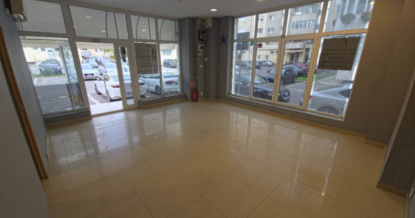 Spațiu comercial 35 mp zonă Stadion Constanța vad excelen