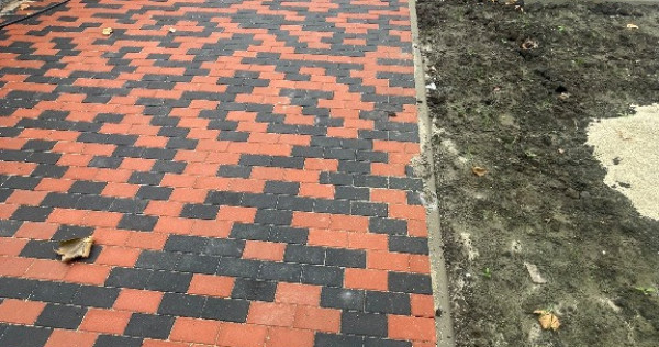 Ap. 2 camere, curte 60 mp, 2 locuri de parcare, pod pentru depozitare