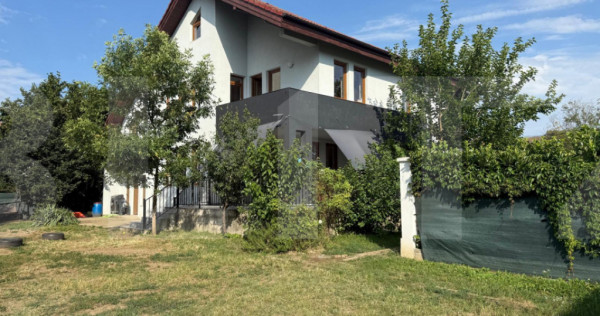 Casa 5 camere, 270 mp, zona Torontal