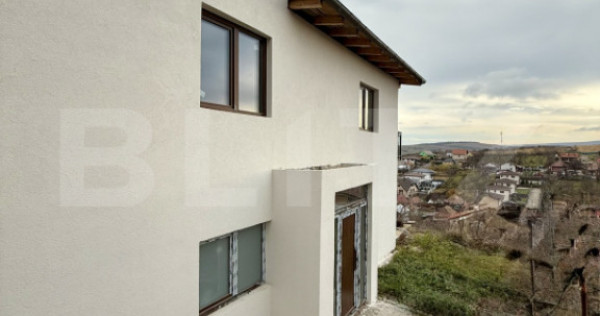 Casă individuală panoramică 180°, 160 mp utili, teren 50