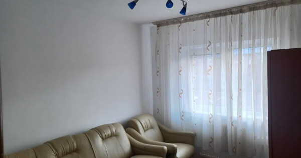 Apartament cu 3 Camere Decomandate Zona Obcini