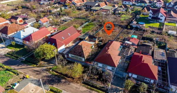 Casa din caramida 3 camere - Teren 755 mp - Livada, Arad