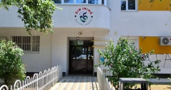 Particular apartament 2 camere dec. et. 8 strada Dumbrava Noua